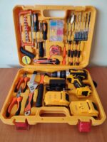 DEWALT 28V Cordless Electric Drill Tool Set WITH 2 Batteries - Image 4